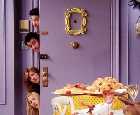 Friends Serial Friends, Joey Friends, Friends Tv Quotes, Friends Scenes, Purple Door, Friends Tv Series, Friends Moments, Friends Series, Friends Wallpaper