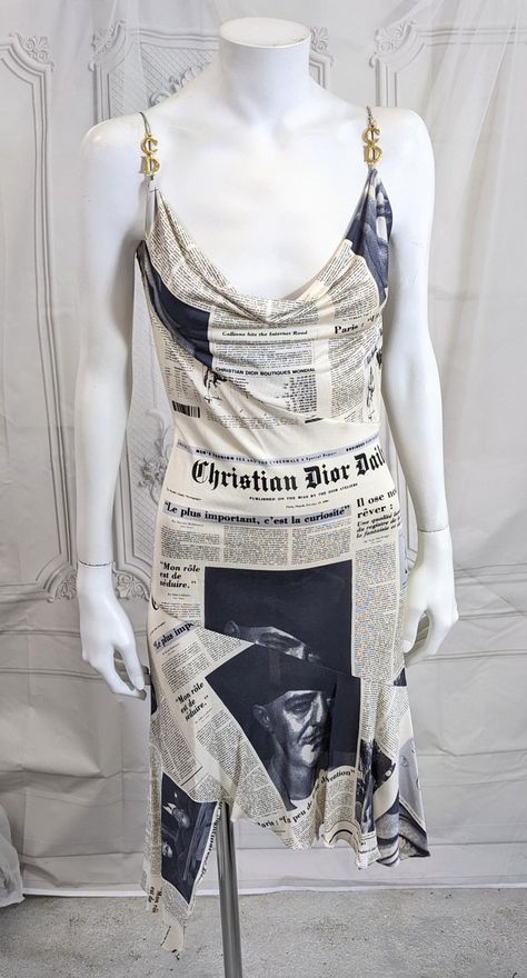 Dior Newspaper Dress, Dior Newspaper, Dior Vintage Dress, Vintage Dior Dress, Newspaper Print Dress, Newspaper Dress, Galliano Dior, Vintage Dress Design, Fashion Design Sketch