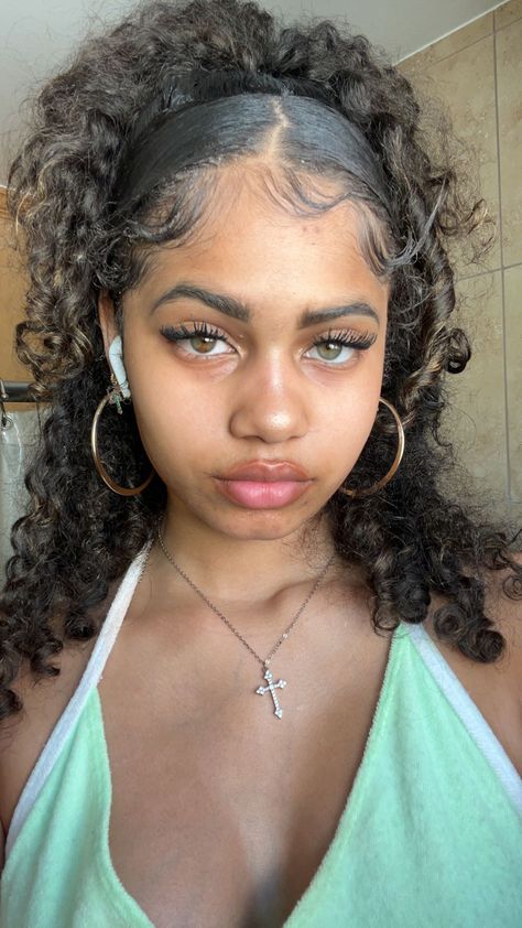 Cattle Facility, Coily Curly Hair, Curly Hairstyles Natural, Biracial Women, Hairstyles School, Wife Aesthetic, Girl Hairstyle, Hair Styles Men, Mixed Hair