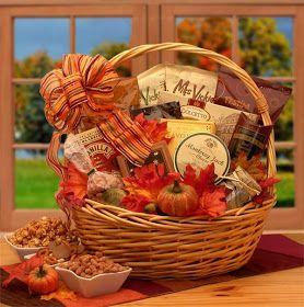 I love gift baskets. I love gifts that are actually a lot of gifts in one big package :-)   But the thing is that that is usually a lot... Fall Gift Basket Ideas, Fall Basket Ideas, Referral Ideas, Fall Baskets, Thanksgiving Basket, Thanksgiving Gift Basket, Spa Baskets, Thanksgiving Baskets, Fall Gift Ideas