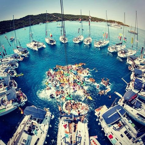 Yatch Week, Croatia Yacht Week, Yacht Week, Croatian Islands, Mediterranean Travel, Croatia Beach, Balkans Travel, Croatia Holiday, Visit Croatia