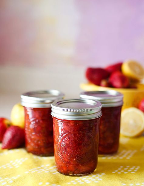 Strawberry Lemonade Marmalade with @BallCanning #Ball135 #ad Strawberry Marmalade Recipe, Marmalade Recipe Easy, Lemon Jam, Easy Strawberry Jam, Strawberry Lemonade Recipe, Easy Canning, Strawberry Jam Recipe, Marmalade Recipe, Easy Brunch Recipes