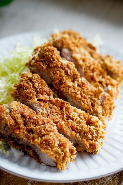 Air Fryer Tonkatsu (Japanese Pork Cutlet) - Mochi Mommy Pork Tonkatsu Recipe, Tonkatsu Recipe, Katsu Recipes, Pork Cutlet, Air Fryer Pork Chops, Chicken Katsu, Pork Schnitzel, Whole30 Keto, Air Fried Food