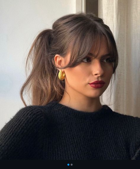 Old Money Brunette Aesthetic, Autumn Dinner Outfit, Dinner Date Hairstyles, Rambut Brunette, Bangs With Medium Hair, Haircuts Straight Hair, Hair 2024, Long Hair With Bangs, Haircuts For Medium Hair