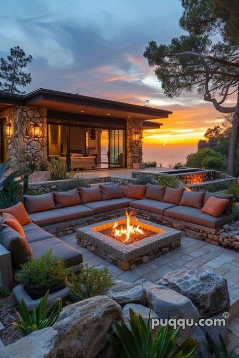 Outdoor Fireplace Ideas Backyards, Rock Seating, Green House Patio, Garden Ideas Budget, Garden Ideas Budget Backyard, Outdoor Landscape Design, Backyard Fire Pit Ideas, Rural Property, Fire Pit Cooking