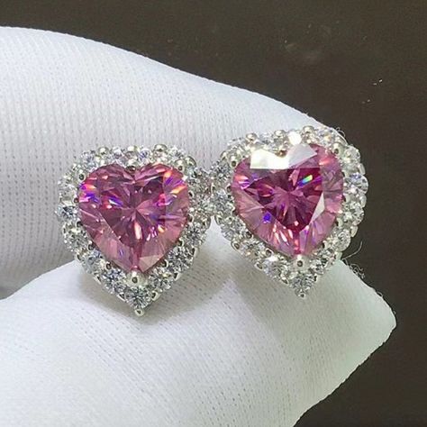 1 CT Halo Heart Pink Moissanite 925 Stud Earrings Stones Craft, Stone Properties, Outfit Choices, Wedding Studs, Picture Style, Moissanite Earrings, Heart Shaped Earrings, Moissanite Jewelry, Style Minimalist