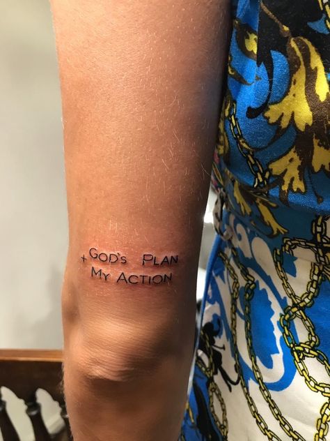 Tatuagem delicada Gods Plan Tattoo, Plan Tattoo, Fate Tattoo, Self Love Tattoo, Mens Shoulder Tattoo, Cool Chest Tattoos, Chest Tattoos, Aesthetic Tattoo, Tat Ideas