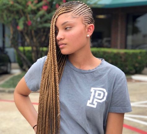 @GangShit9090 🔥 Follow me for more Braids To Side, Island Braids, Amazing Braids, Under Braids, Feedin Braids, Pretty Curls, Lemonade Braids Hairstyles, Braids Locs, Braids Cornrows