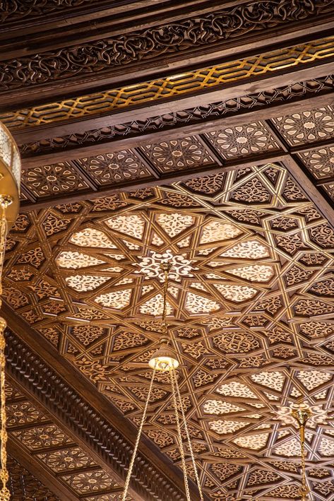 Moroccan Ceiling Design, Egyptian Mosque, Mosque Interior Design, Islamic Quotes About Life, Mosque Interior, Egyptian Architecture, Egypt Project, Bedroom Design Styles, Moroccan Ceiling