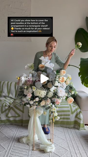 @katty_ferretti on Instagram: "Link is in the bio! Look for the ‘Rectangular Stand 2.0’ folder🫶" Floral Stand, Flower Tower Wedding, Standing Flower, Standing Flower Arrangements, Diy Flower Arrangements Centerpieces, Flower Arrangements Wedding, Silk Flower Centerpieces Wedding, Diy Floral Arrangements Wedding, Flower Stand