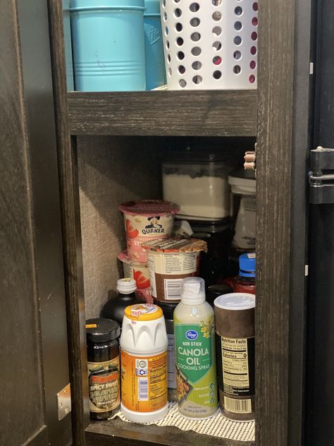 Camper Pantry, Camping Pantry, Pantry Staples List, Quinoa Enchilada Casserole, Butter Storage, Pantry List, Burger And Chips, Pie Iron, Breakfast Meat