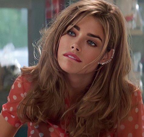 ✨ on Instagram: “Denise Richards in Wild Things, 1998. 🌹” Hairstyles Long Bob, Hairstyles Halloween, 90s Haircuts, Men Prom, Halloween Hairstyles, Hairstyle Short, Denise Richards, School Hairstyles, 90s Hairstyles