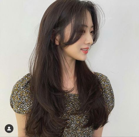 Korean Wavy Perm, Minnie Mouse Bedroom Ideas, Long Hair Inspiration, Minnie Mouse Bedroom, Korean Long Hair, Wavy Perm, Hair Style Korea, Hair Inspiration Long, Hairstyle Inspo