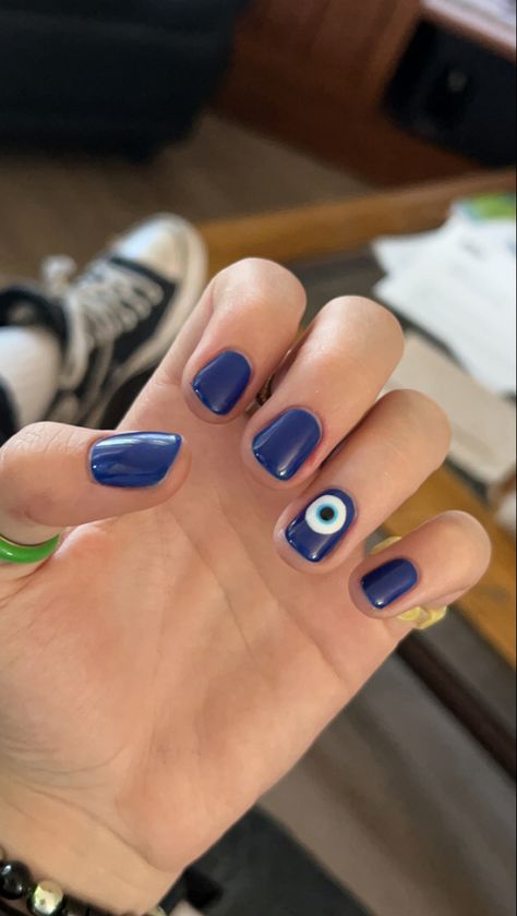 blue and white nails 
evil eye Nail Designs With Two Colors, Short Nail Evil Eye, The Evil Eye Nails, Grunge Short Nail Designs, Nail Evil Eye Design, Evil Eye Short Nail Designs, How To Make Evil Eye, Short Gel Nails Evil Eye, Blue Halloween Nails Short