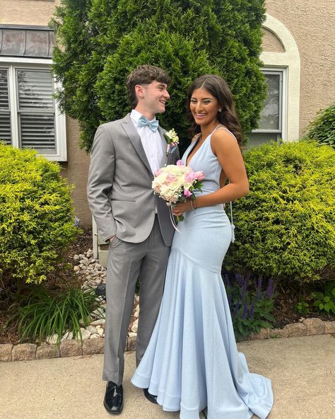 Light Blue Hoco Couple Outfits, Blue Homecoming Couple, Light Blue Prom Couple Outfits, Light Blue Hoco Couple, Blue Hoco Couple, Light Blue Prom Couple, Blue Prom Couple, Hoco Couple Outfits, Prom Outfits For Couples