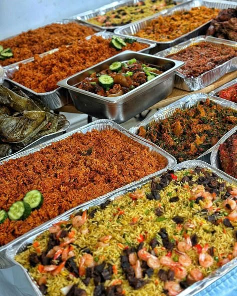 Jollof Rice And Turkey, Nigerian Party Food Buffet, Nigerian Street Food, Nigerian Party Food, Ofada Sauce, Party Jollof Rice Nigerian, Nigeria Jollof Rice, Food Trays In Nigeria, Efo Riro