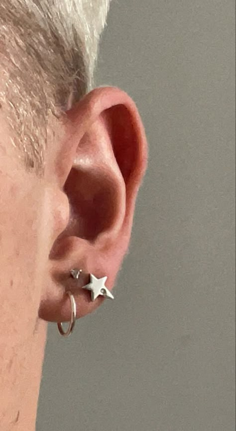 Men's Piercings, Types Of Ear Piercings, Piercings Earrings, Cool Ear Piercings, Cool Piercings, Piercing Inspo, Cute Piercings, Piercings Jewelry, Dope Jewelry