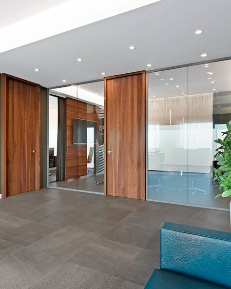 Private Office Interior, Office Partition Design, Modern Office Space Design, Law Office Design, Small Office Design Interior, Door Office, Office Doors, Cheap Office Furniture, Small Office Design