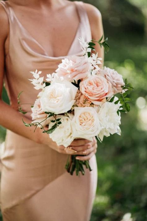 Champagne Bridesmaid Flowers, Wedding Flowers For Champagne Dress, Champagne And Blush Bouquet, Open Roses Bouquet, Prom Flowers Bouquet Champagne Dress, Champagne Bridesmaid Dresses With Bouquet, Champagne And White Bridal Bouquet, Champagne Pink And White Wedding, Champagne Roses Bouquet