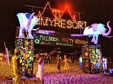 Every Full Moon - Full Moon Party - Koh Phangan, Thailand Full Moon Party Thailand, Moon Party Ideas, Thai Islands, Full Moon Party, Famous Waterfalls, Moon Party, Scenic Road Trip, Best Scuba Diving, Koh Phangan