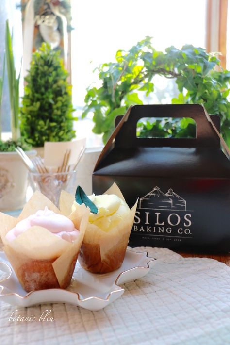 Silos Baking Co Cupcakes Silo Bakery Cupcake Recipes, Silos Bakery, Strawberry Lemonade Cupcakes, Silos Baking Co, Lavender Cupcakes, Chip Gaines, Magnolias Bakery, Magnolia Farms, Magnolia Table