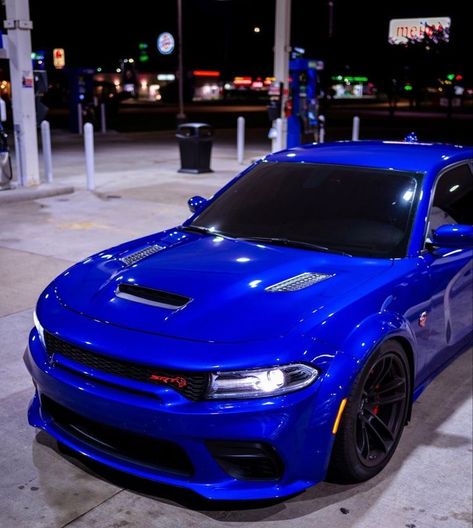 Blue Dodge Charger, Dodge Charger Hellcat, Charger Srt Hellcat, Dodge Charger Srt, New Luxury Cars, Charger Srt, Dodge Muscle Cars, Pimped Out Cars, Lux Cars