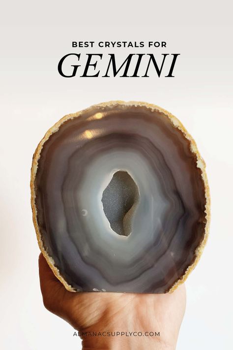 Scorpio Status, Crystals For Gemini, Gemini Crystals, Zodiak Gemini, Gemini Birthstone, Gemini Life, Best Crystals, Gemini Season, Zodiac Signs Gemini