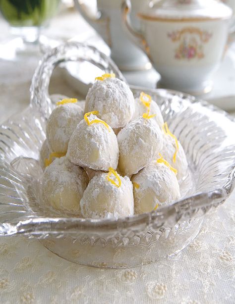 Mexican Cookies, Porch Party, Mexican Wedding Cookies, Roll Cookies, Bridal Tea, Mexican Wedding, Lemon Desserts, Wedding Cookies, Seasonal Recipes