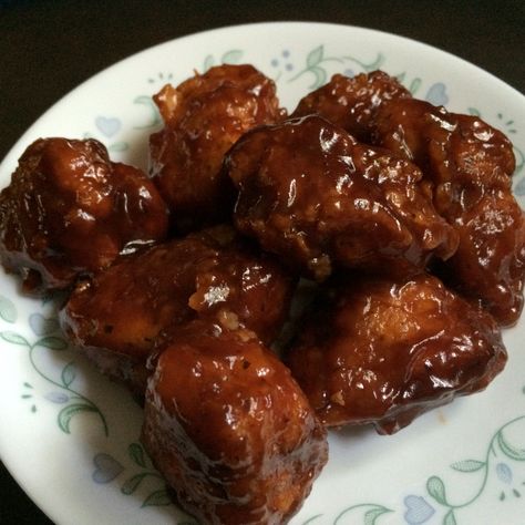 Honey BBQ Boneless Chicken “Wings” | goodwitchofcake Applebees Boneless Wings Recipe, Honey Barbecue Chicken Bites, Boneless Honey Bbq Wings, Boneless Bites, Honey Bbq Chicken Bites, Honey Bbq Wings Recipe, Wings Recipe Oven, Boneless Wing Recipes, Honey Bbq Sauce Recipe