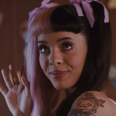 melanie martinez portal aesthetic crybaby k-12 tattoo pfp icons outfits poster makeup Pacify Her Melanie Martinez, Pacify Her, Stop Lying, Custom Monster High Dolls, Video Download, Aesthetic People, Heaven Sent, Fashion Design Sketches, Big Heart