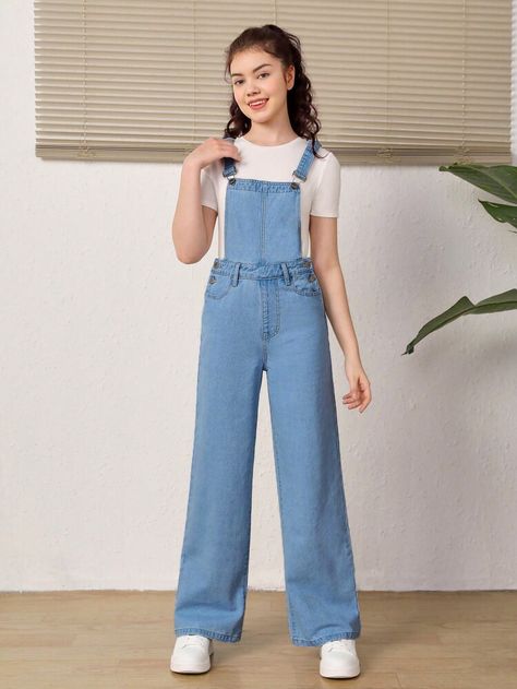 Jumpsuits For Girls Teens, 12 Year Girl Outfits, Denim Overalls Outfit, Summer Teen, Jeans Patch, Girl Patches, Cute Overalls, Old Outfits, Denim Dungarees