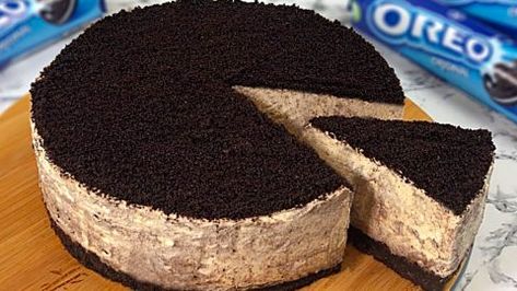 No-Bake Oreo Cheesecake Recipe | DIY Joy Projects and Crafts Ideas Freeze Cheesecake, No Bake Oreo Cheesecake Recipe, Oreo Recipes Easy, Oreo Dessert Easy, Baked Oreo Cheesecake Recipe, Best No Bake Cheesecake, Oreo Cheesecake Recipe, Cheese Cake Recipe, Make Cheesecake