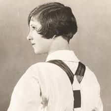 Eton Crop, 1920 Hairstyles, Hairstyles 1920, Bob Updo, 20s Hair, Curled Bob, 1920s Photos, 1920s Hair, Crop Haircut