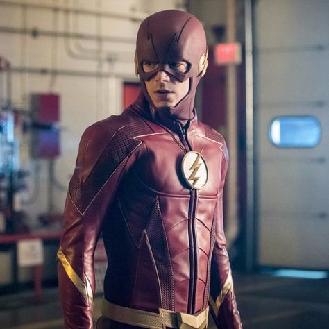 The Flash Season 4 Details Flash Season 4, Barry And Caitlin, Flash Costume, Flash Barry Allen, Supergirl 2015, The Flash Grant Gustin, The Flash Season, Flash Arrow, Fastest Man