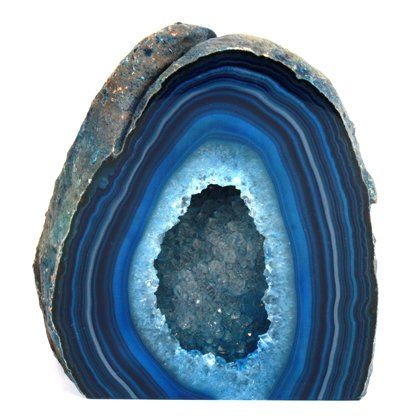 Agate Geode - Blue ~12cm Good Jewelry, Geode Rocks, Types Of Jewelry, Blue Geode, Geode Art, Crystal Geode, Crystal Jewellery, Agate Geode, Minerals And Gemstones