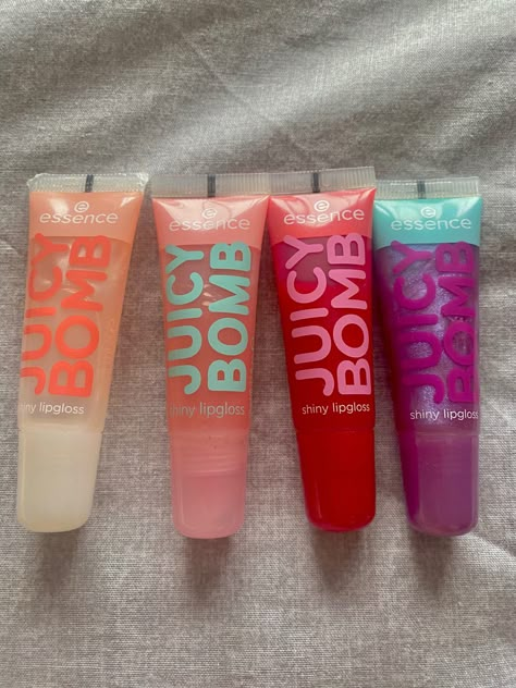 Essence Juicy, Juicy Bomb, Preppy Makeup, Essence Makeup, Makeup Bag Essentials, Lip Gloss Collection, Baby Lips, Essence Cosmetics, Lip Products