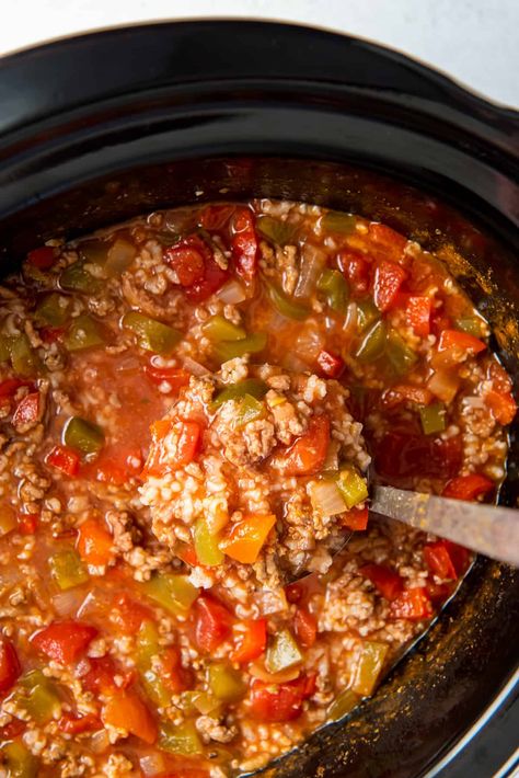 Stuffed Pepper Soup Crockpot, Leftover Stuffing, Slow Cooker Stuffed Peppers, Stuffed Pepper, Pepper Soup, Crockpot Soup Recipes, Soup Recipes Slow Cooker, Crockpot Dishes, Stuffed Pepper Soup