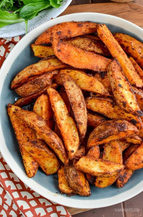 Spicy Potato Wedges, Baked Potato Wedges, Potato Ideas, Crispy Potato Wedges, Crispy Baked Potatoes, Vegetables Dishes, Potato Wedges Recipe, Potato Wedges Baked, Potatoes Recipes