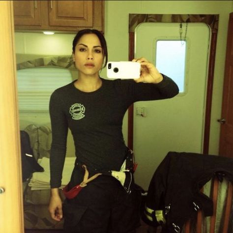 gabby dawson chicago fire Chicago Fire Gabby, Gabby Dawson, Monica Raymund, Lauren German, Chicago Family, Chicago Shows, Chicago Fire, Serie Tv, Dresses For Work