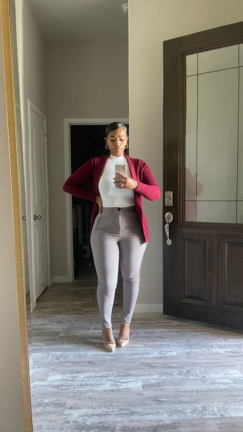 GG on Instagram: “I bring the table to the table” Woman’s Casual Work Outfits, Cute Casual Work Outfits Black Women, It Office Outfits Women, Casual Work Outfits Dress, Black Women Corporate Outfits, Black Woman Office Outfits, Black Woman Business Casual, Professional Outfits Dress, Office Baddie Outfits