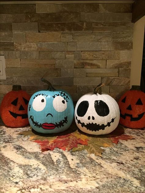 Win the best no-carve pumpkin decorating contest with these ideas. Here are 33 of the cutest and most creative pumpkin painting ideas that are award-worthy! #halloween #pumpkins #pumpkinpainting Matching Pumpkins Painting, Matching Painting Pumpkins, Duo Pumpkin Painting, Painting Pumpkins Couples, Couples Painted Pumpkins, Jack And Sally Painted Pumpkins, Pumpkin Painting Ideas Matching, Couple Carving Pumpkins Ideas, Matching Painted Pumpkins