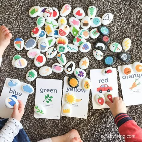 Fun sorting activity for kids | #kidscrafts Weather Stones, Color Flashcards, Story Stones, Creative Games, Diy Games, Montessori Activities, Toddler Learning, Infant Activities, Kids Activities