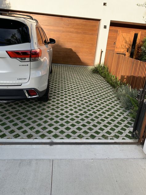 Grass Pavers Driveway, Permeable Pavers Driveways, Grass Driveway, Permeable Driveway, Grass Pavers, Permeable Pavers, Dog Yard, Grass Pattern, Driveway Design