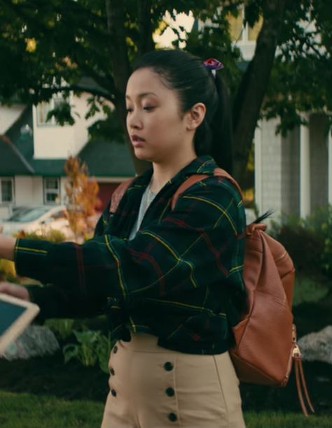 Lara Jean Covey outfits from "To All The Boys I Loved Before" Lara Jean Covey Outfits, Lara Jean Covey, Summer Designs, Movie Inspired Outfits, Lara Jean, Flannel Outfits, First Day Of School Outfit, 90s Fashion Outfits, Movies Outfit