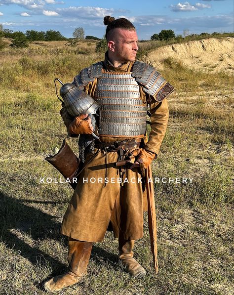 Hunnic Warrior, Avar Warrior, Star Fortress, Fantasy Costume Design, Rus Viking, Horse Archer, Lamellar Armor, Historical Warriors, Warrior Outfit