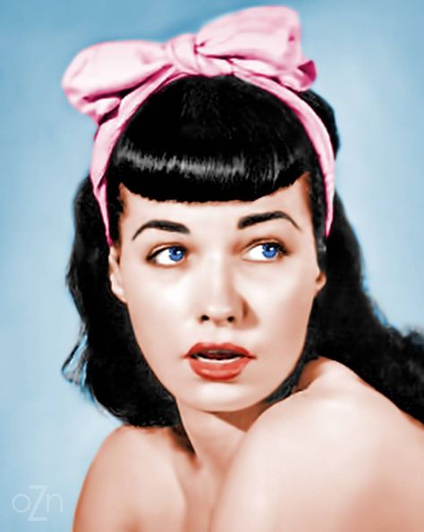 6 things u never knew about Bettie Page Arte Pin Up, Bo Derek, Pin Up Vintage, Messy Nessy Chic, Oh My Goddess, Pin Up Photos, Jet Black Hair, Louise Brooks, Humphrey Bogart