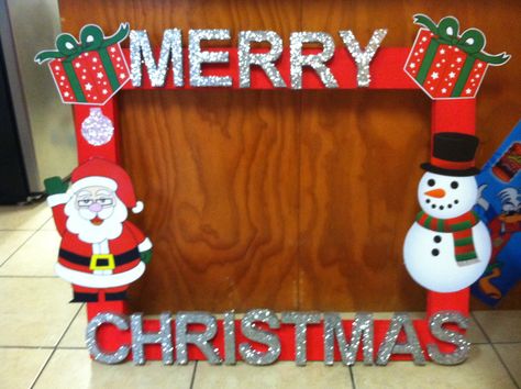 Christmas Photo Frames Diy, Photo Booth Ideas Christmas, Photobooth Ideas For Christmas, Christmas Frames Diy Photo, Christmas Photobooth Idea, Christmas Photo Frame Prop, Christmas Photo Frame Diy, Photobooth For Christmas, Photobooth Christmas Ideas