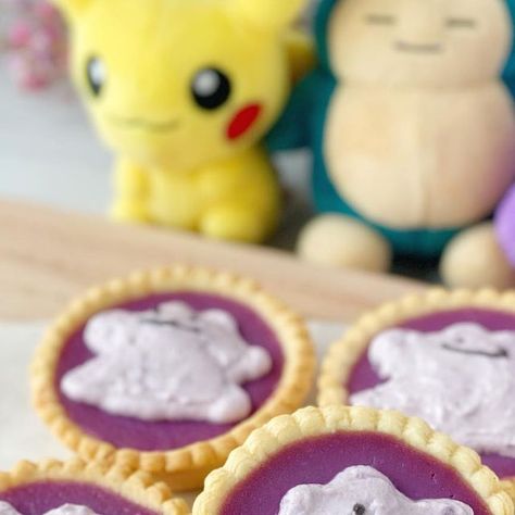 Sue Ng on Instagram: "Here is the recipe for these yummy Ditto beni imo (purple sweet potato) milk tarts 💜! I’ve revisited an old recipe of mine and changed the crust (adapted from @oreomachi ). Don’t miss out if you’re a sweet potato fan 🍠😝!
.
.
.
.
.
#homemade #pokemon #ditto #beniimo #purplesweetpotato #purplesweetpotatotarts #beniimotarts #instacute #instafood #kawaiifood #cutefood #bakedfromscratch #homebaker #bakerofinstagram #hkfoodie #foodies #foodiesofinstagram #foodstagram #foodphotography #foodtography #foodstyling #eeeeeeats #subtleasianbakes #subtleasianeats #subtleasiancooking #feedfeed #foodblogfeed #thefeedfeedbaking #sueshappybakesrecipe" Beni Imo, Milk Tarts, Potato Milk, Pokemon Ditto, Milk Tart, Purple Sweet Potato, Purple Sweet Potatoes, Asian Desserts, Kawaii Food