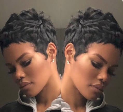 Black Hair Short Cuts, Short Sassy Haircuts, Sassy Haircuts, Short Sassy Hair, Teyana Taylor, Sassy Hair, Penteado Cabelo Curto, Short Black Hairstyles, Short Pixie Haircuts