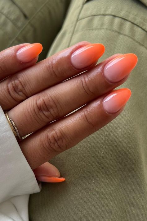 Coral summer nails Acrylic Nails End Of Summer, Nail Inspo Summer Ombre, Summer 24 Nail Trends, Sunset Orange Nails, Ombre Orange Nails, August 2024 Nails, Single Colour Nails, Ombre Nails Color, Nails For August